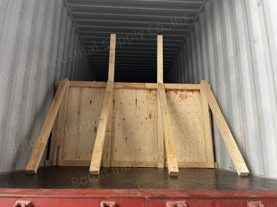 Tre containere med succes afsendt til Afrika|Hårdforkromede stænger og slebet...